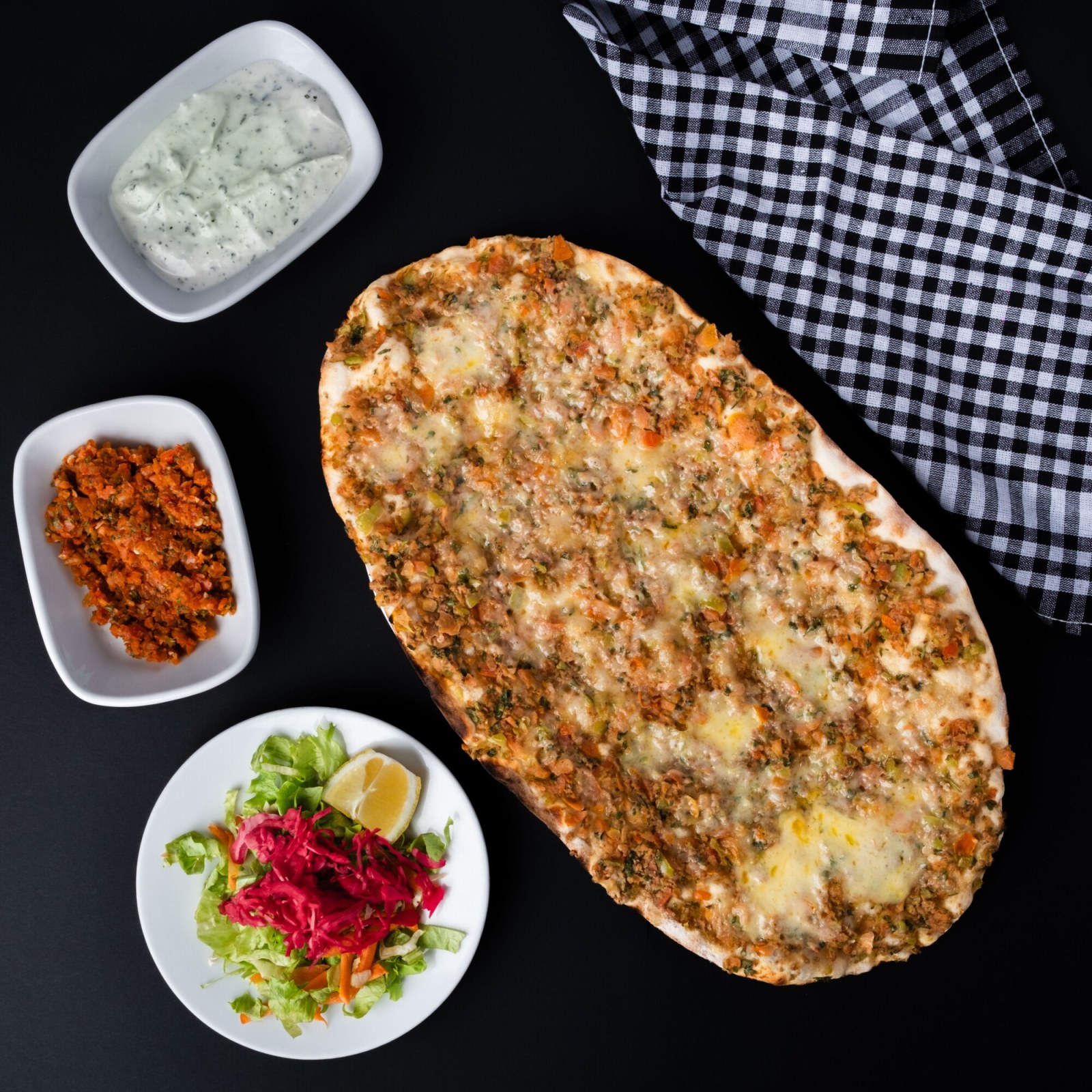 Kaşarlı Antep Lahmacun