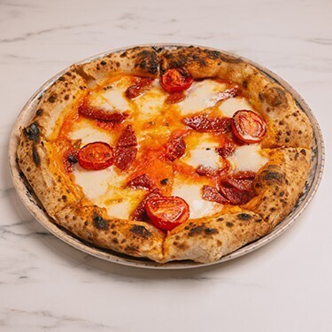 Pizza Peperoni (32 cm) + İçecek Menü