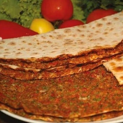 15 ADET LAHMACUN + 1 LİTRE İÇECEK