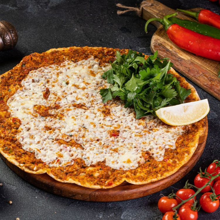 Kaşarlı Lahmacun