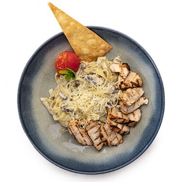 Tavuklu Mantarlı Fettucine