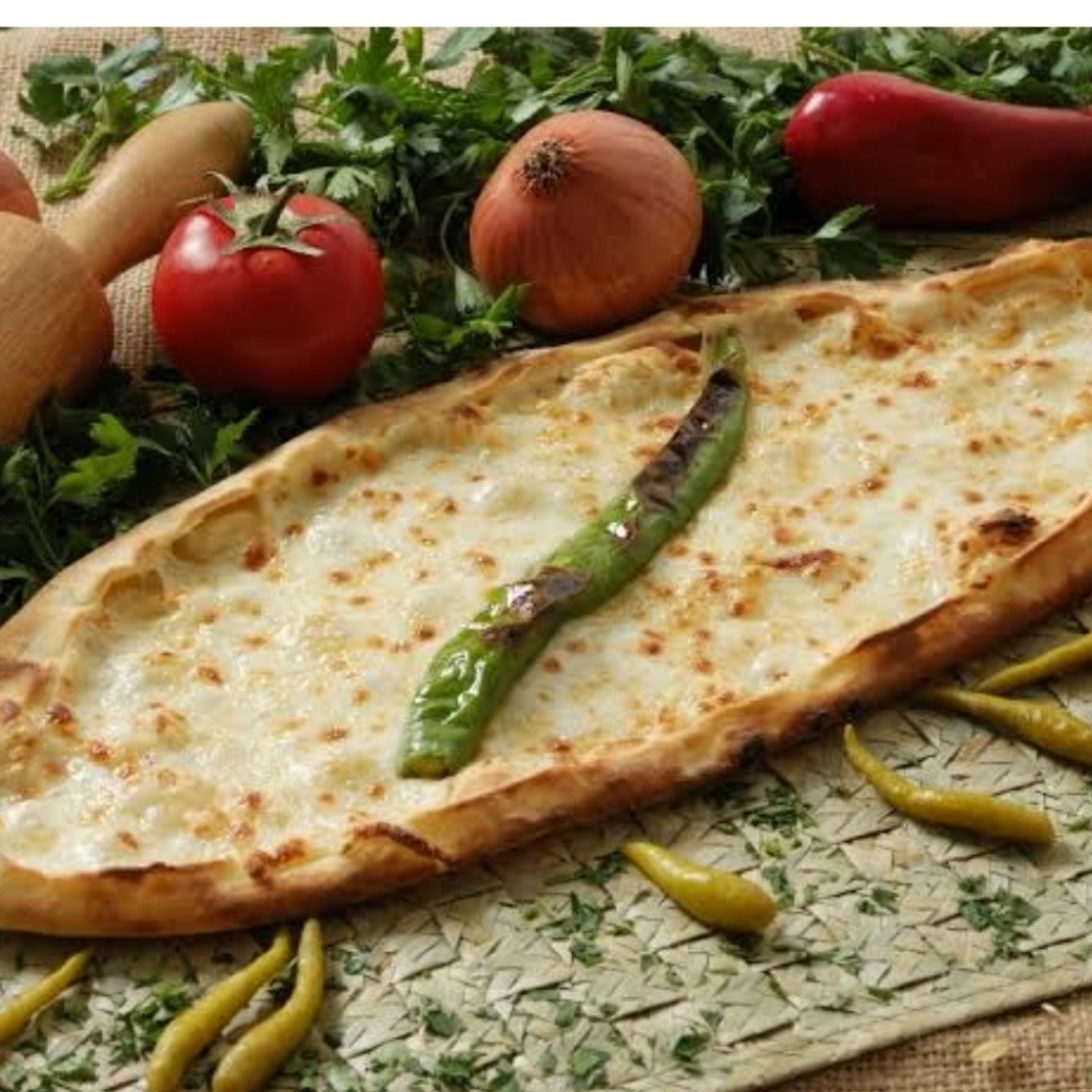 Kaşarlı Pide+Coca Cola