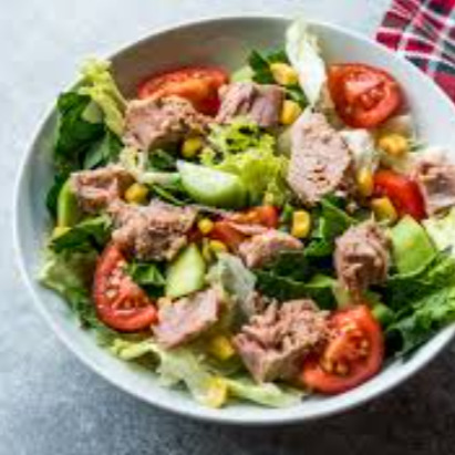 Ton Balıklı Salata Roka Marul Mısır ile Domates Salatalık Balık Salatası