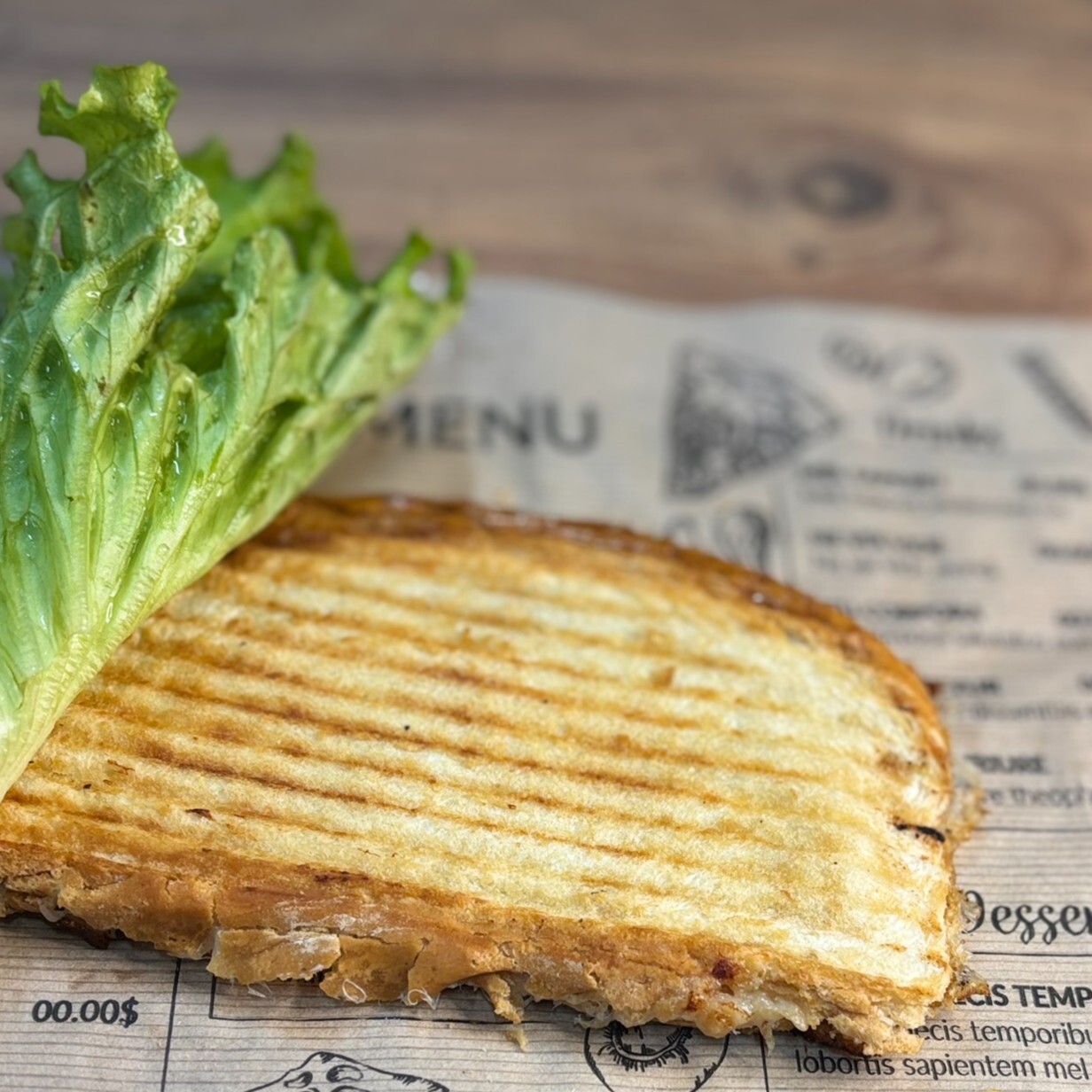 Domates Kaşarlı Tost