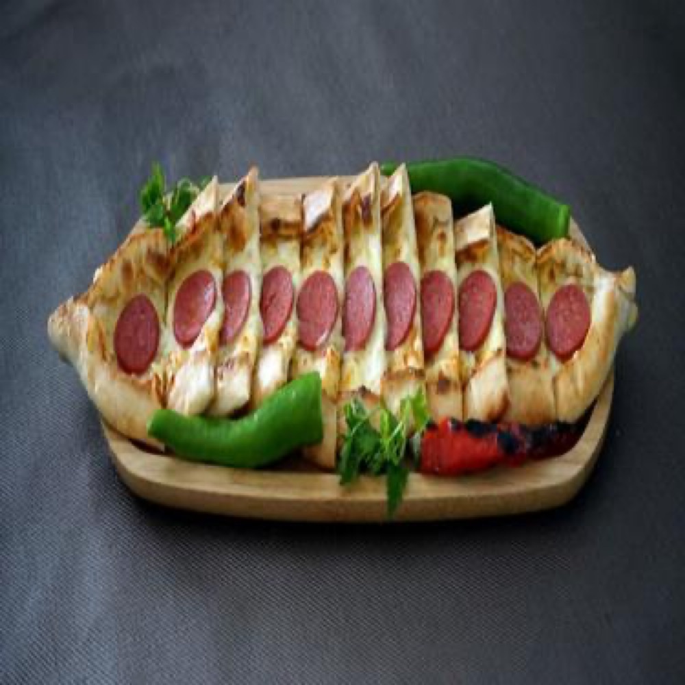 Kaşarlı Sucuklu Pide