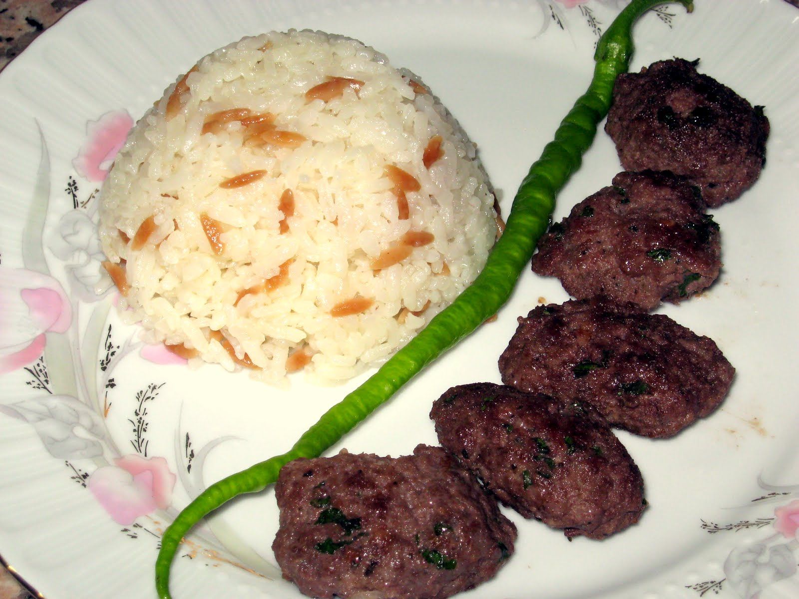 Köfte & Pilav + Salata
