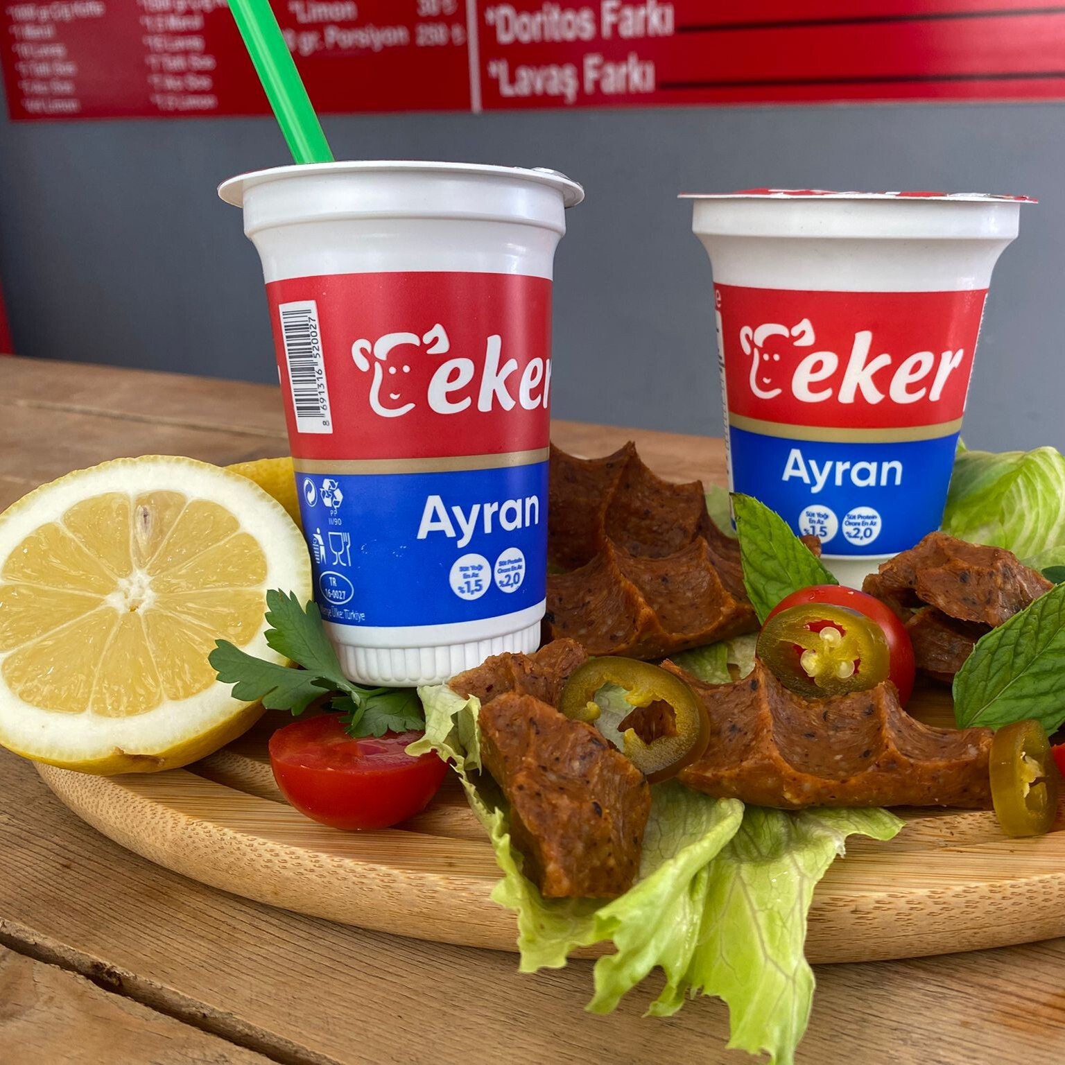 3 Al 1 Tane de Bizden 100 gr Çiğ Köfte + Ayran