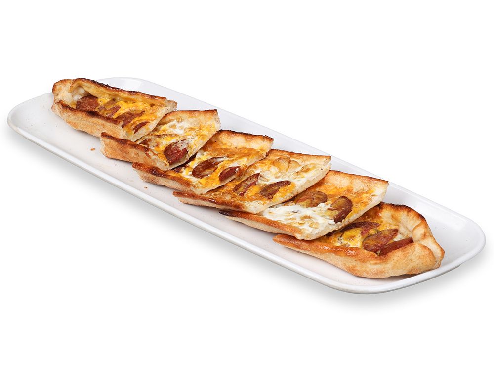 Sucuklu Yumurtalı Pide
