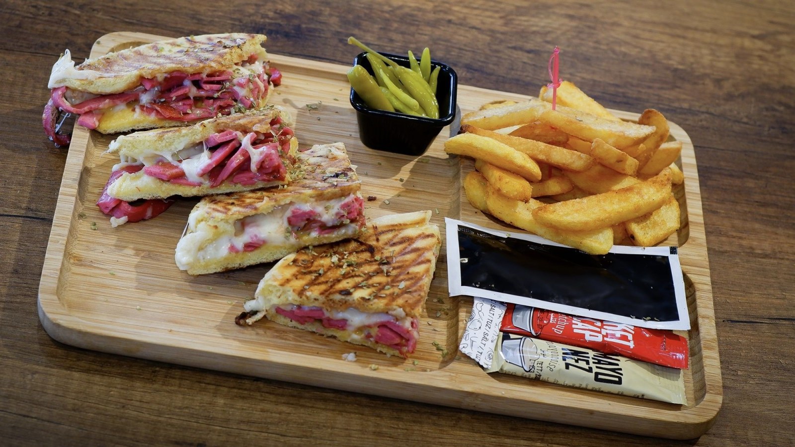 Sosisli Tost