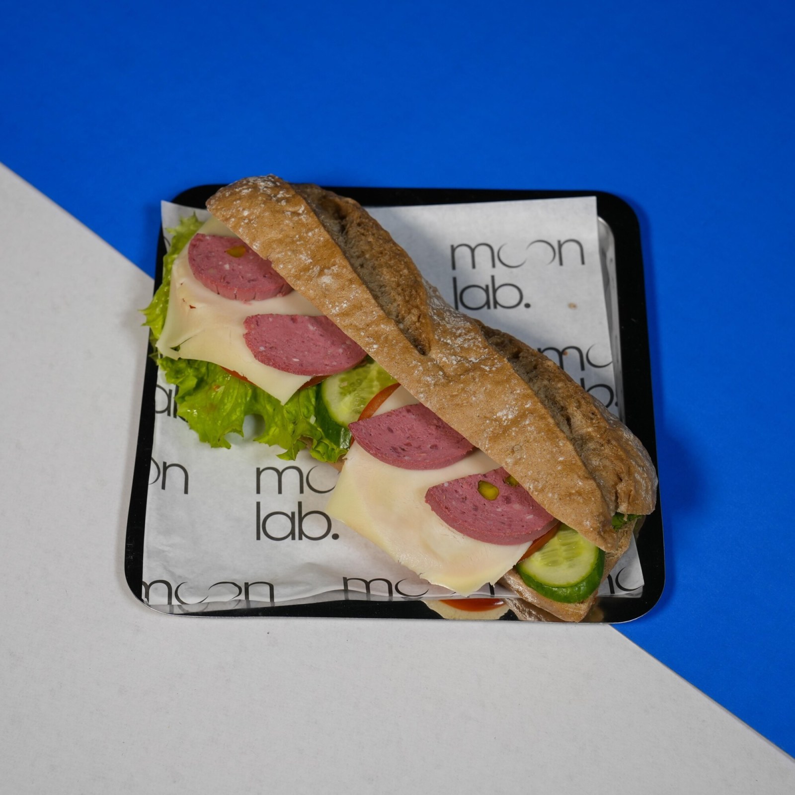 Esmer Ekmek Sandviç