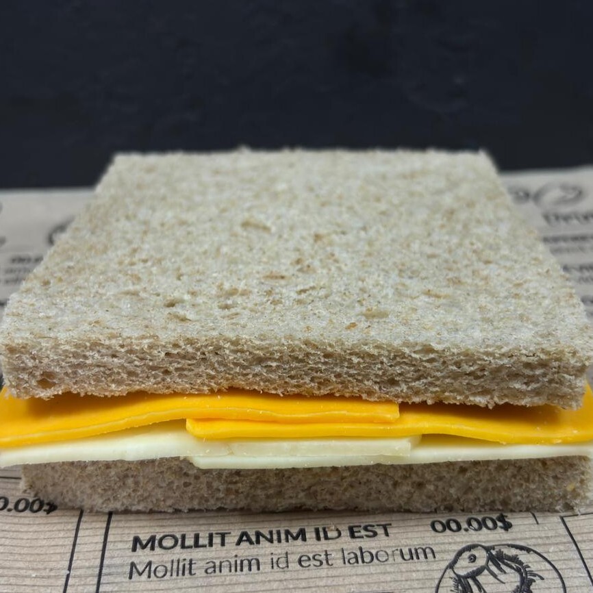 Kenarsız Tam Buğday Çavdarlı Ekmekten 3 Peynirli Tost