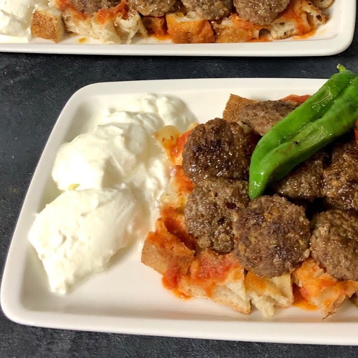 Yoğurtlu Izgara Köfte