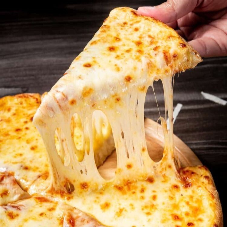 4 peynirli pizza büyük boy