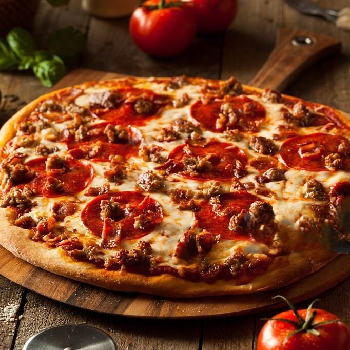 Kavurmalı Sucuklu Pizza