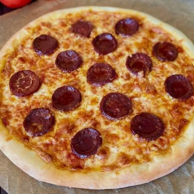 Karışık Tavuk Sucuklu Pizza (Orta)