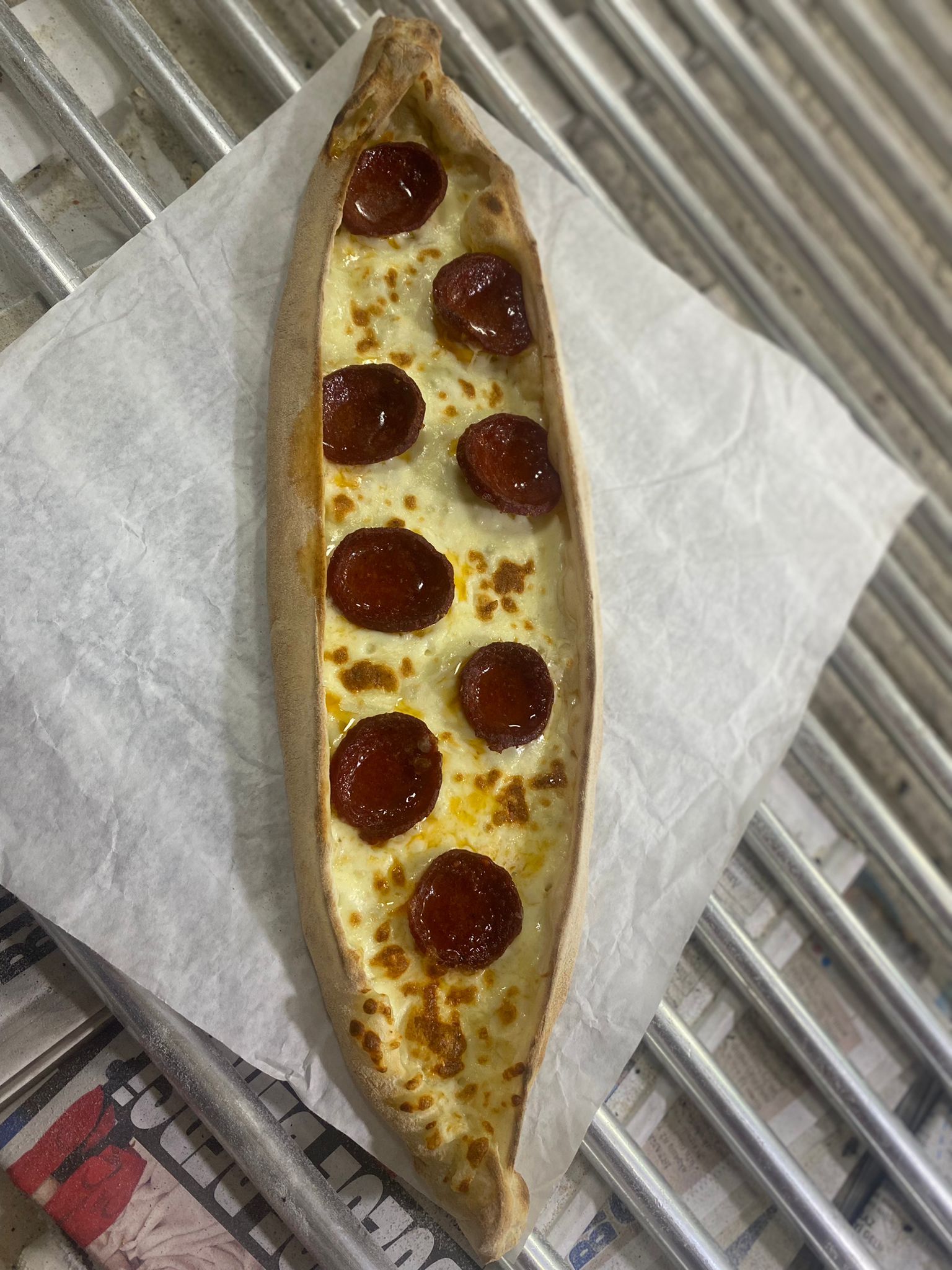 Sucuklu Kaşarlı Pide