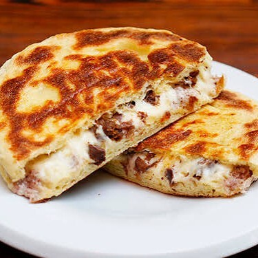 Bazlama Karışık Cheddarlı Tost