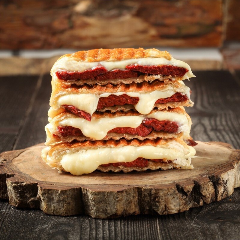 3 Çeyrek Klasik Yumurtalı Karışık Tost