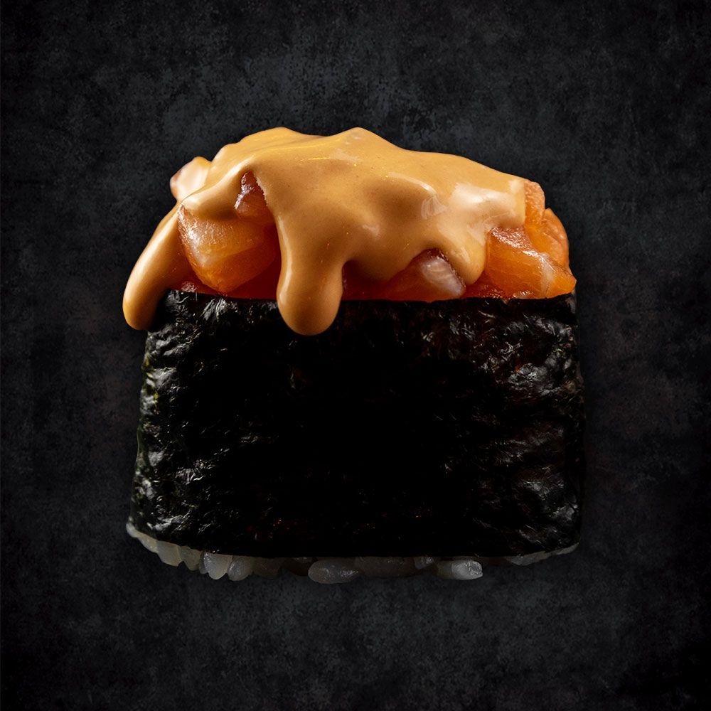 Spicy Sake Gunkan (1 Pcs.)
