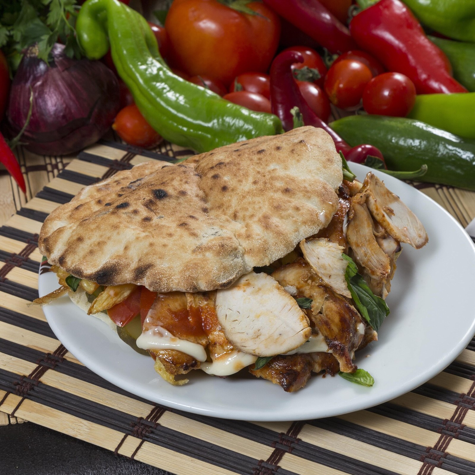 Tombik Ekmek Tavuk Döner