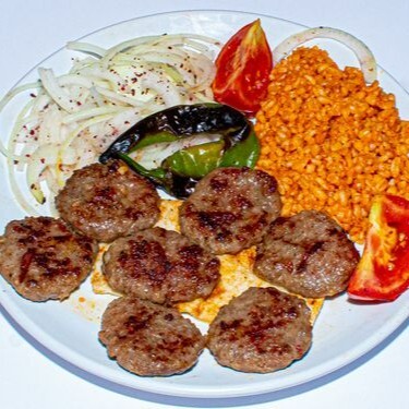 7 Adet Köfte Pilav Salata