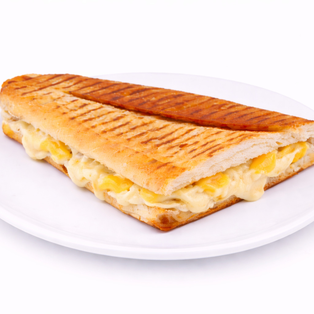 Yumurtalı Kaşarlı Tost