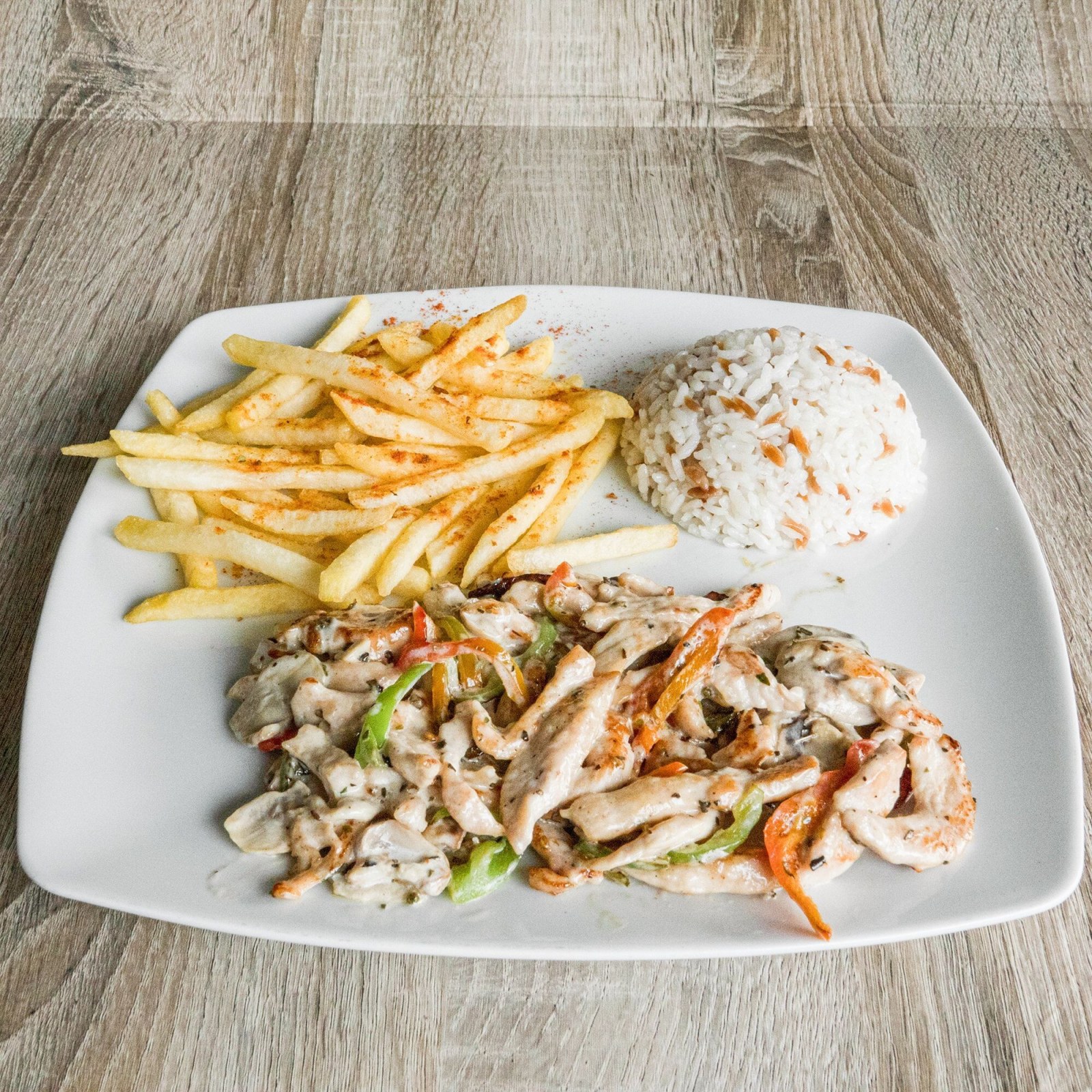 Dağ Kekikli Kremalı Tavuk