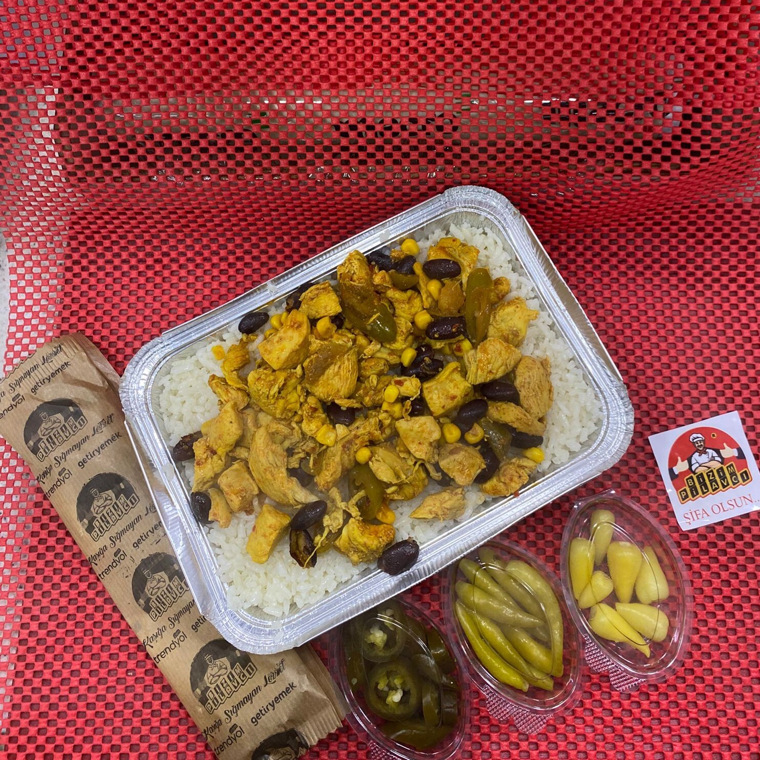 Pilav Üstü Meksika Soslu Tavuk (1,5 Porsiyon)
