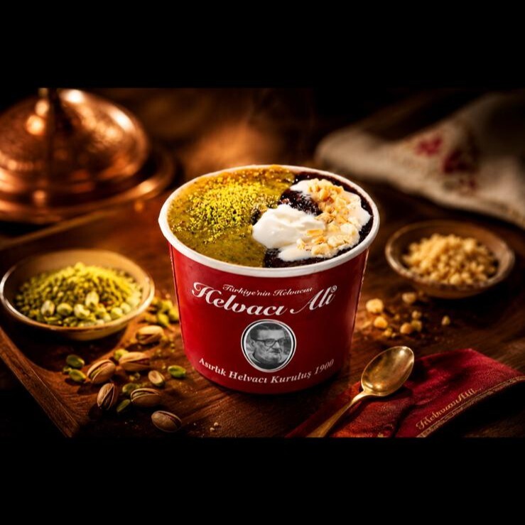 Çikolatalı İrmik Helvası & Cennet Çamuru Dondurmalı (Extra boy 260 gr)