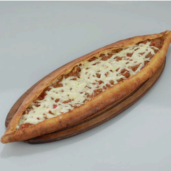 Kıymalı Kaşarlı Pide