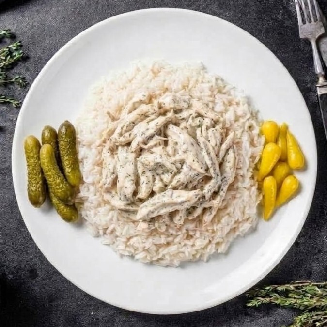 Sarımsaklı Mayonez Soslu Tavuklu Pilav