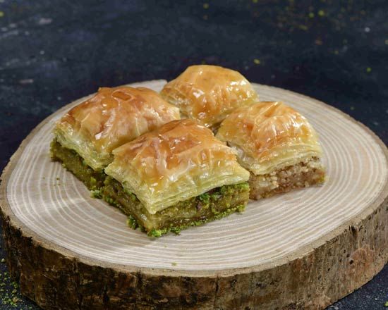 Karışık Baklava (3 Cevizli,2 Fıstıklı)