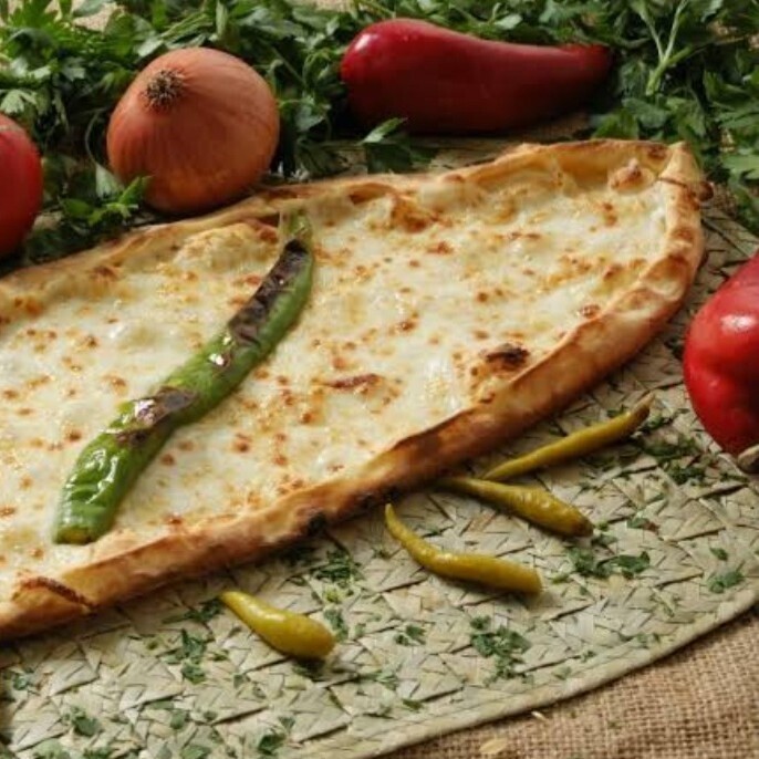Kaşarlı Eriyik Kaşar ile Dolu Dolu Kaşar Pide VIP Kaşarlı Pide
