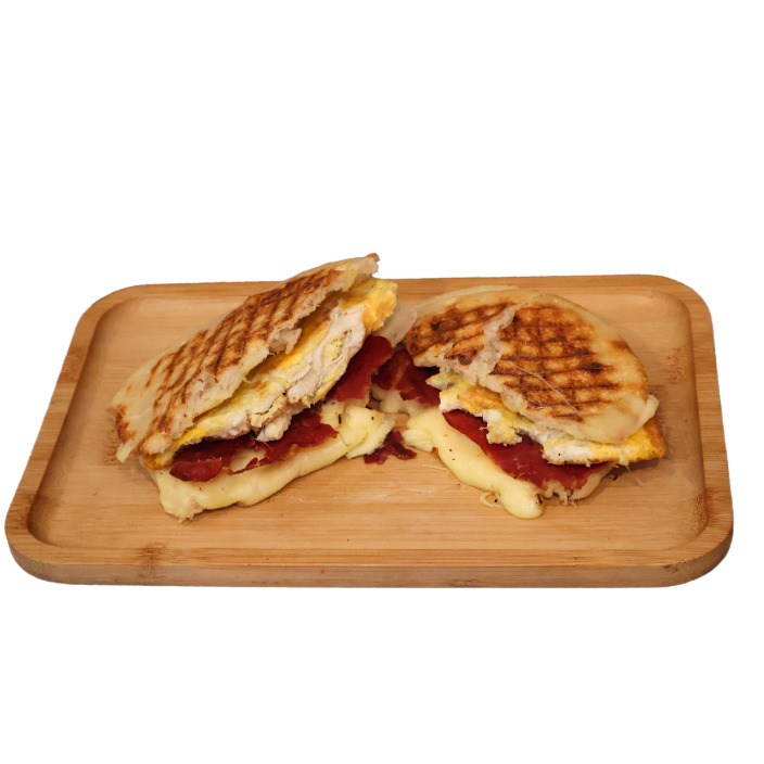 Yumurtalı Pastırmalı Tost (125 gr.)