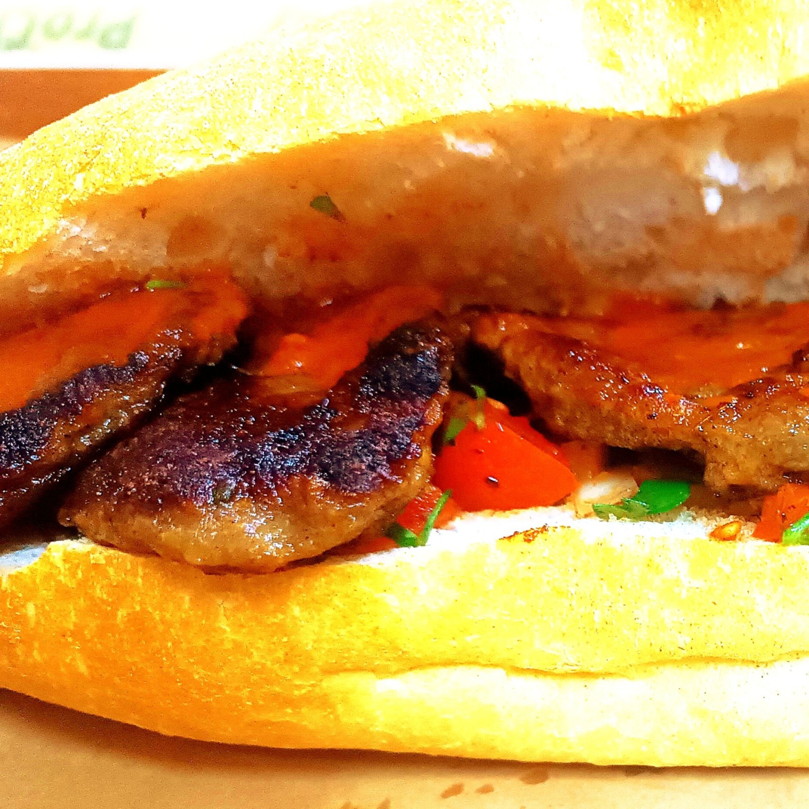 yarım ekmek kasap köfte sarımsaklı +ayran
