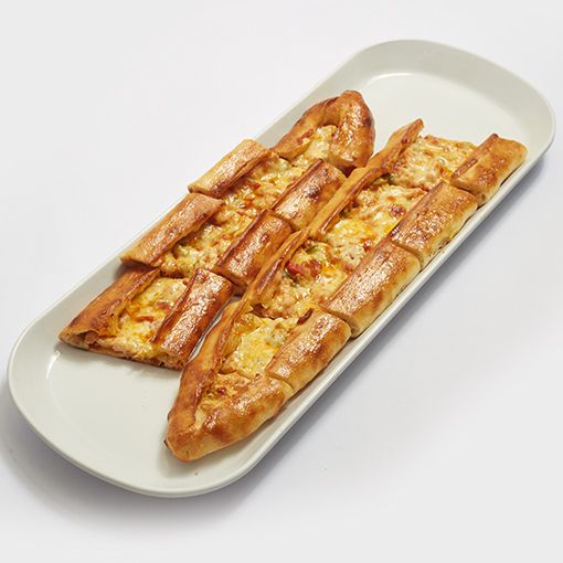 Tavuklu Kaşarlı Pide