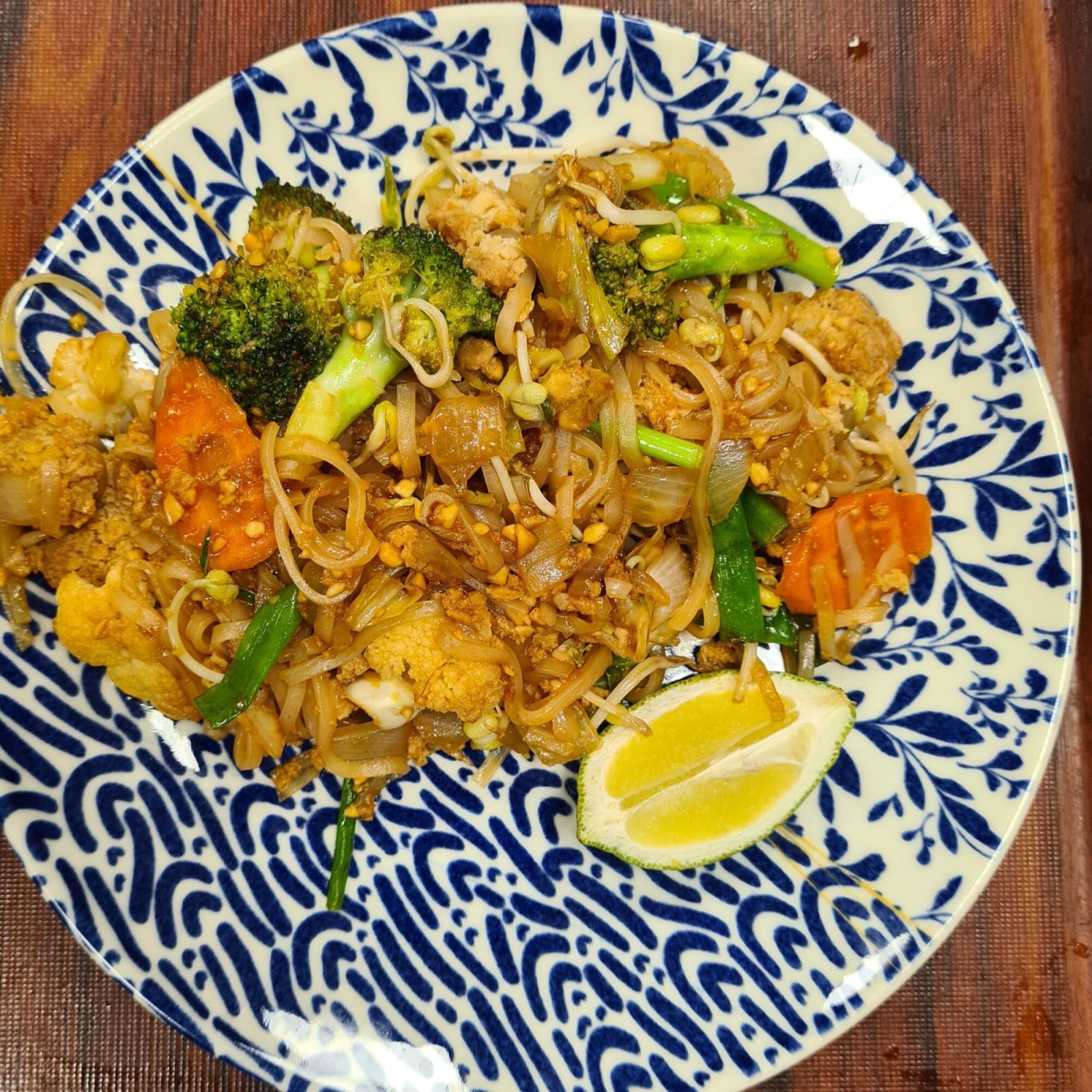 Pad Thai (Chicken) - Kızarmış Pirinç Eriştesi (Tavuk)