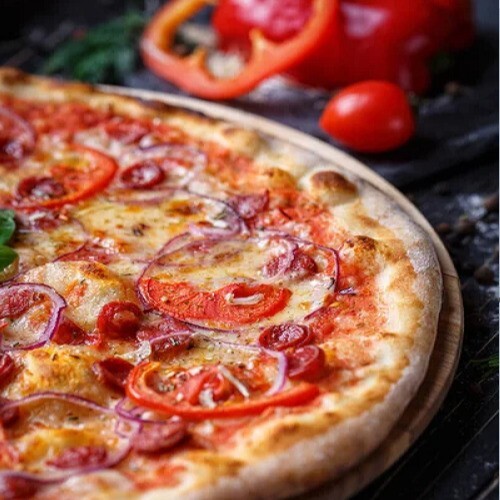 Kumru Pizza Şöleni(Orta Boy)Vip Line Sos Sosisli Jambonlu Kekik Bahçem Gurme Pizza