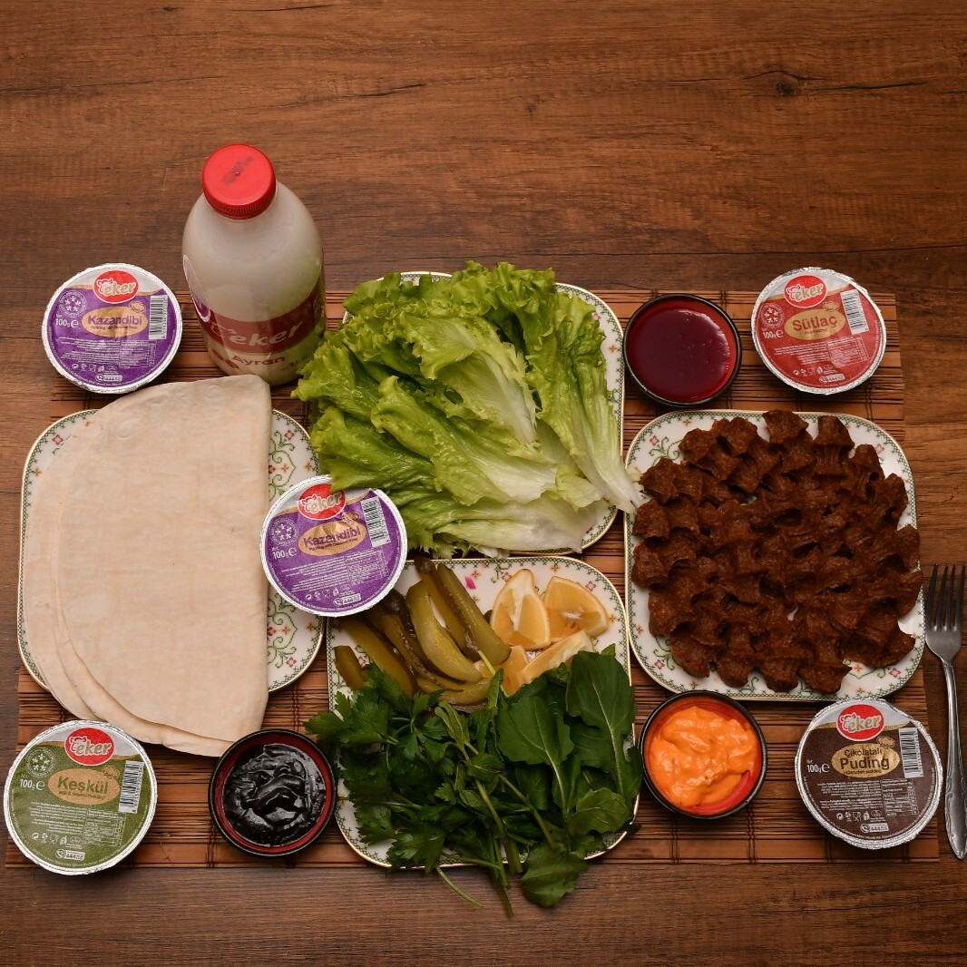 Çiğ Köfte (1 kg.) Menü