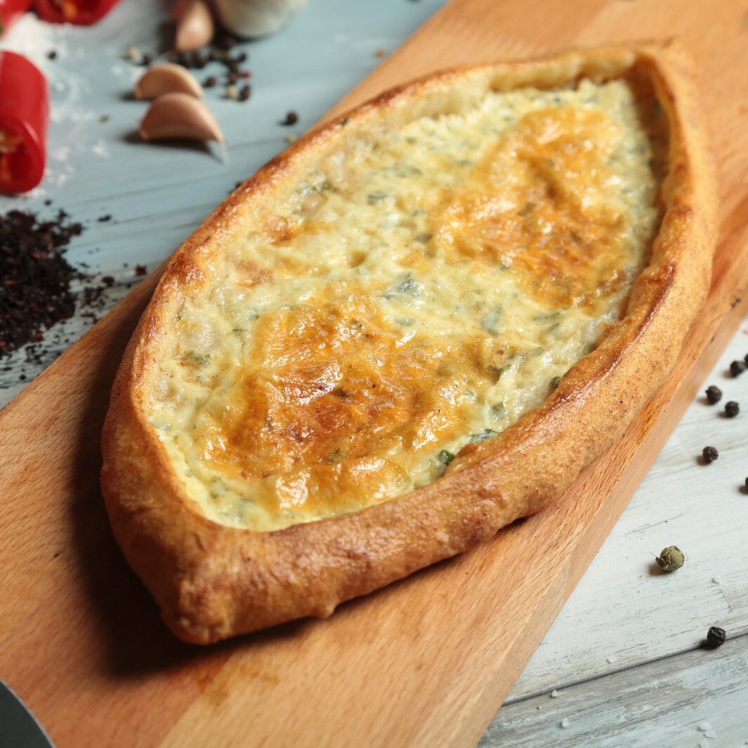 Ezine Peynirli Pide