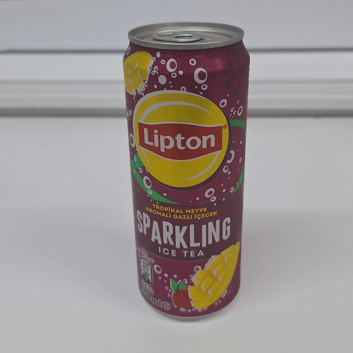 Lipton Sparkling Ice Tea 330 Ml