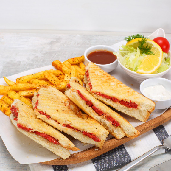 Sucuklu Tost