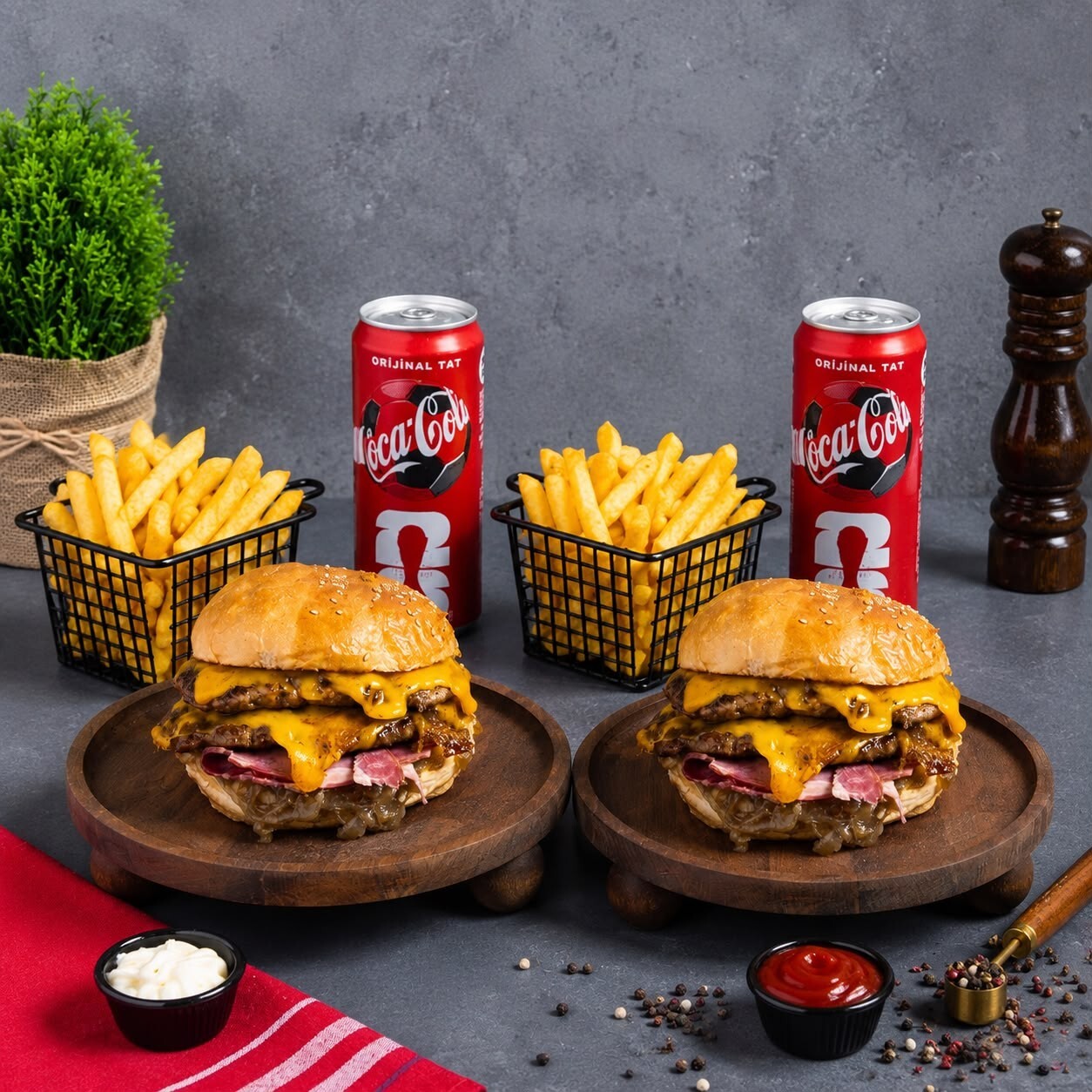 2 Kişilik Smoky Boss Burger Menü