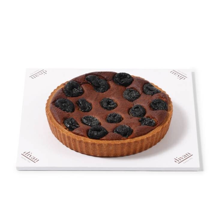 Karabuğdaylı Erikli Tart