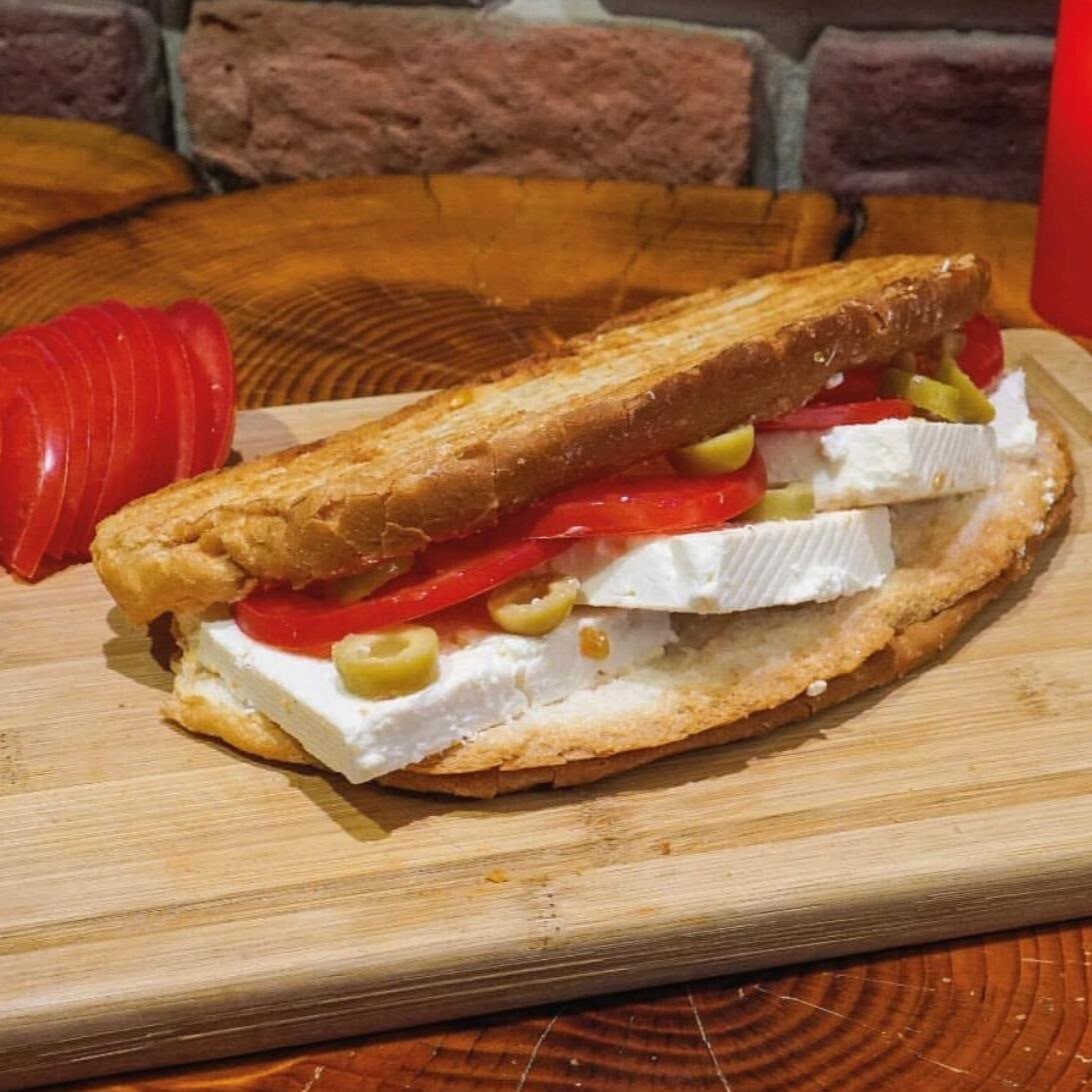 Beyaz Peynirli Tost Menü