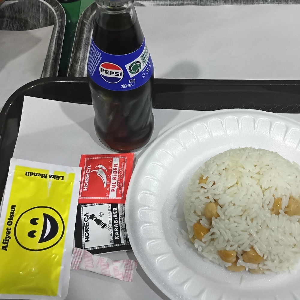 Nohutlu Pilav 2 kişilik + Pepsi şişe kola
