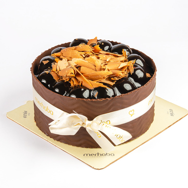 Profiterollü Pasta