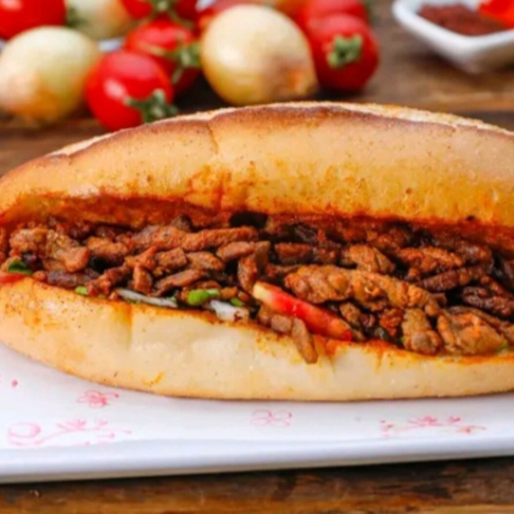 Biftek Tantuni Kaşarlı Ekmek