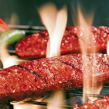 Sıcak Salatalı Sucuk Ekmek