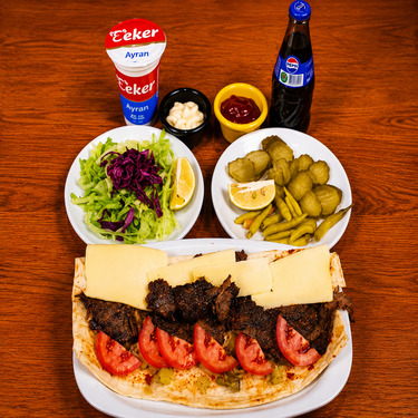 Kaşarlı Et Döner Menü